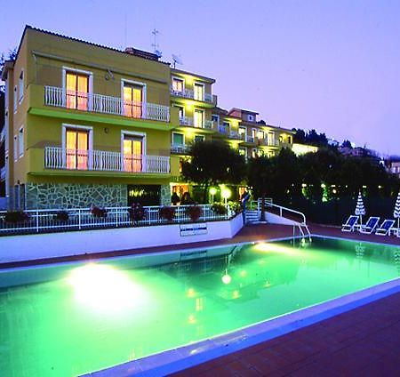 Residence I Morelli Пиетра Лигуре Екстериор снимка