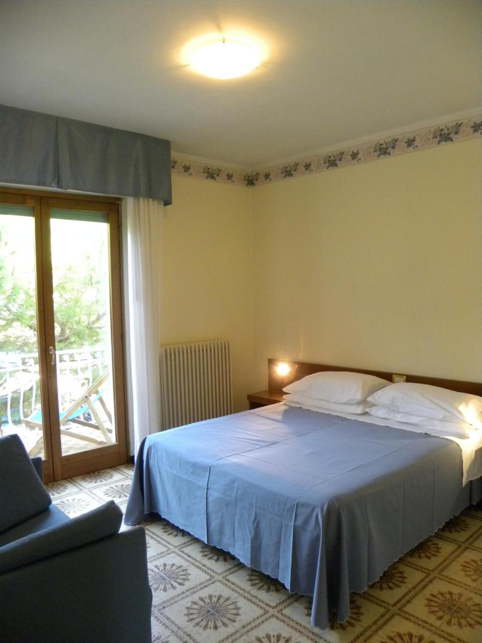 Residence I Morelli Пиетра Лигуре Екстериор снимка