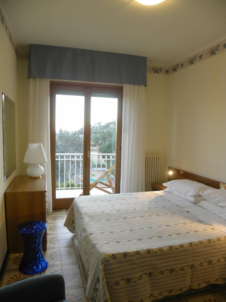 Residence I Morelli Пиетра Лигуре Екстериор снимка