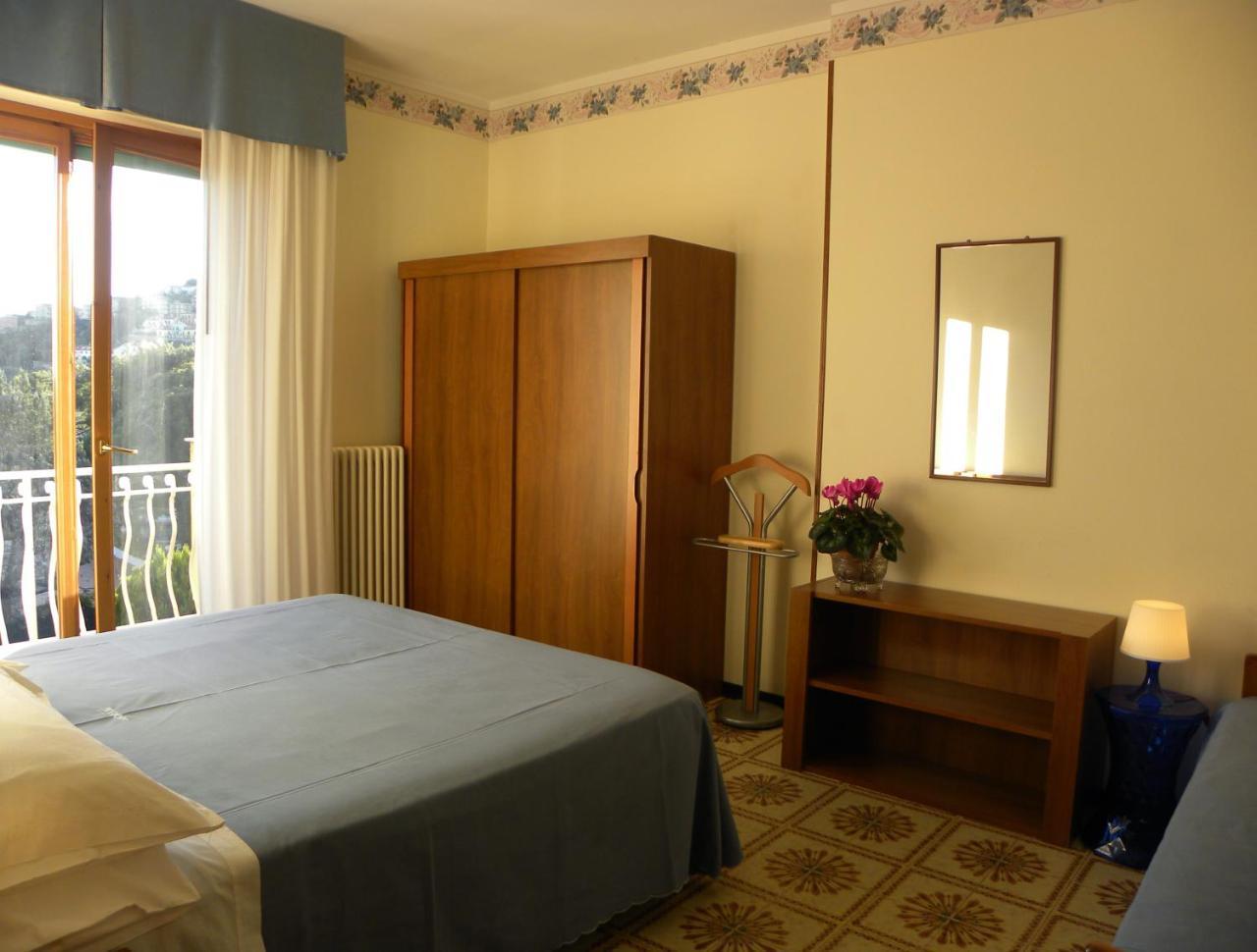 Residence I Morelli Пиетра Лигуре Екстериор снимка